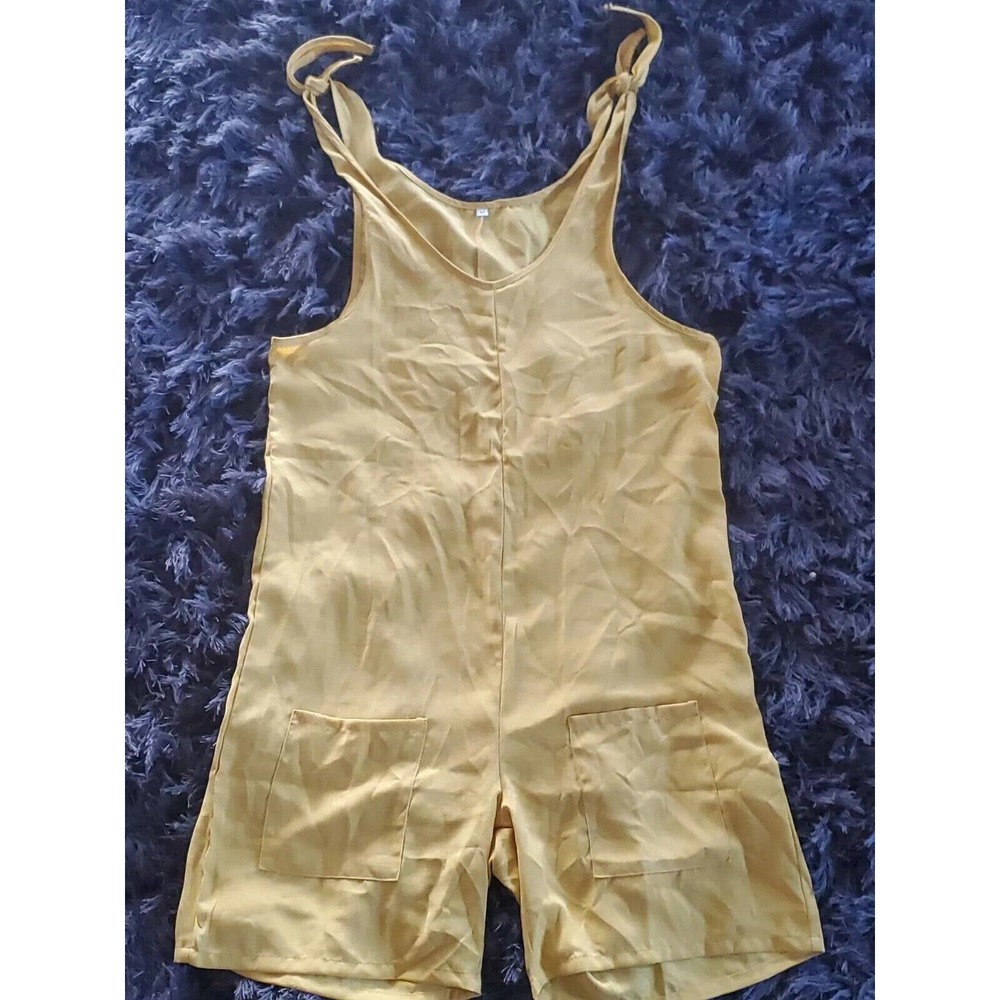 Women's Sleeveless Yellow Short Jumpsuit Romper Size Medium Pockets